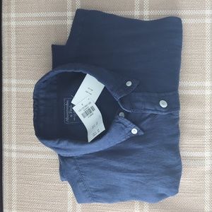 Brand new Abercrombie XL Blue Linen short sleeved shirt